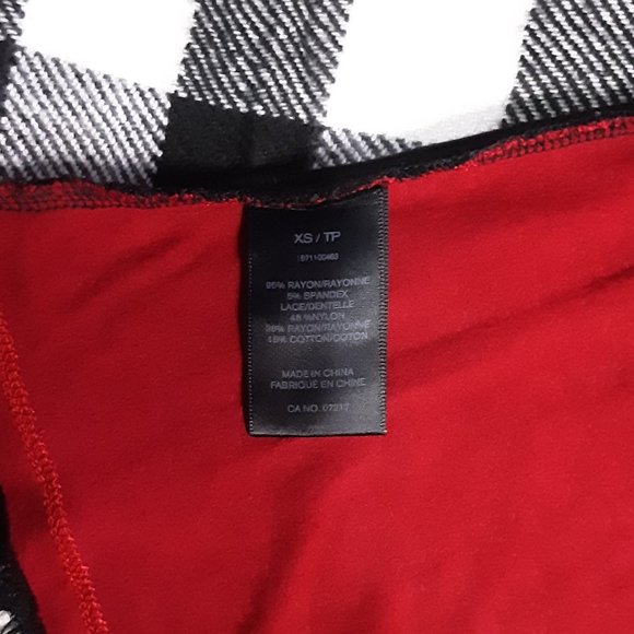 XS | Sloane & Sadie | Lace Front Lined Tank Top - Picture 8 of 9